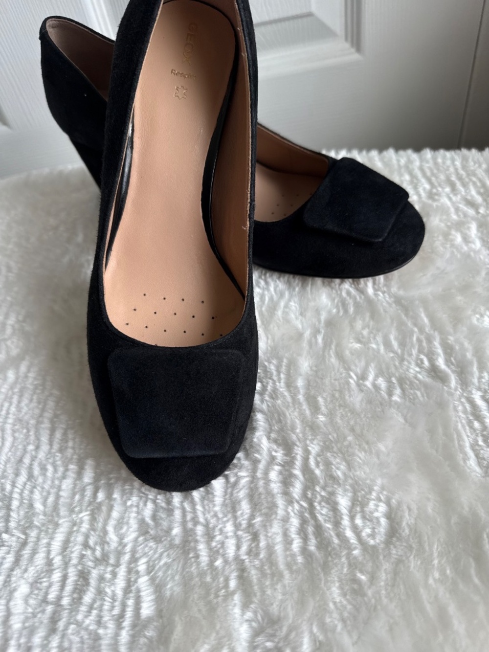 NWOT Geox Virnilisa 65 Black Suede Block Heel Pumps Square Toe Buckle - Picture 3 of 13